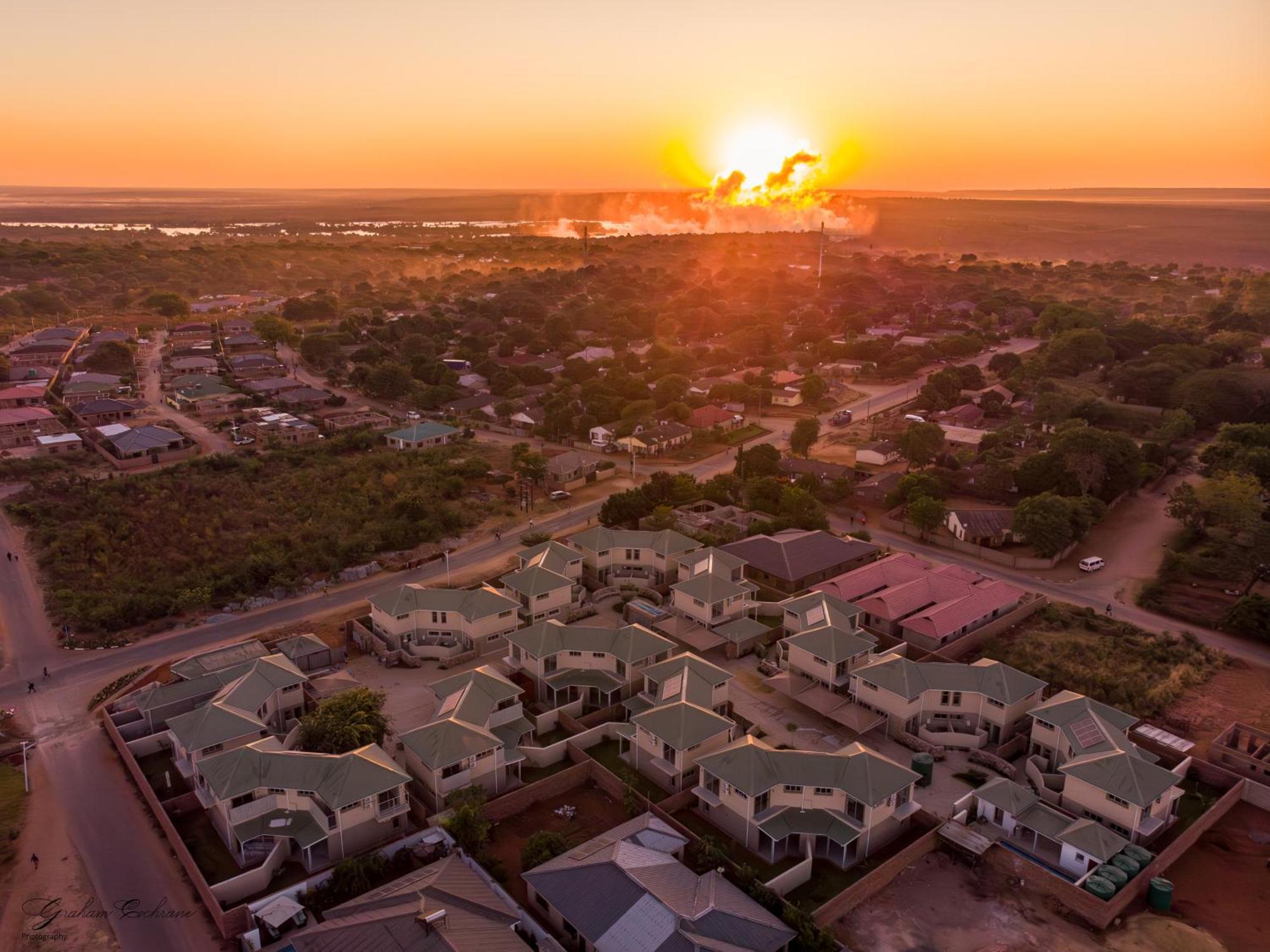 Miombo Mews Daire Victoria Falls Dış mekan fotoğraf